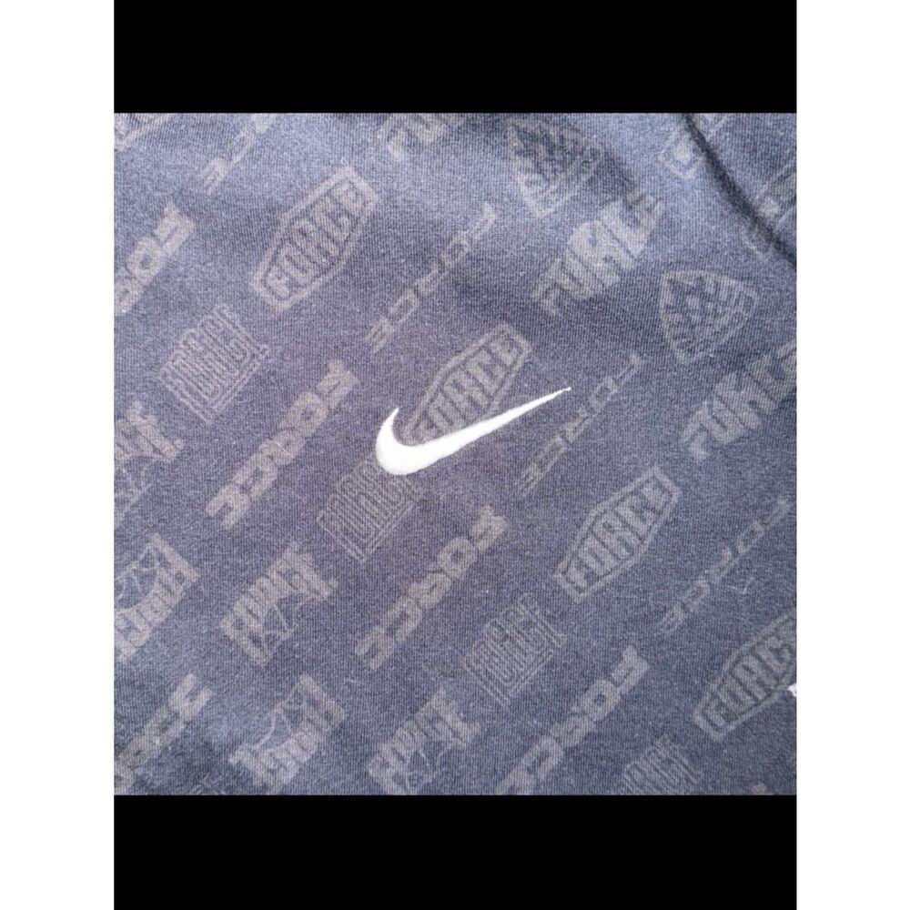 Nike T-Shirt - Picture 3 of 5